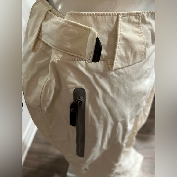 Mountain Hardwear - Picture 5 of 10